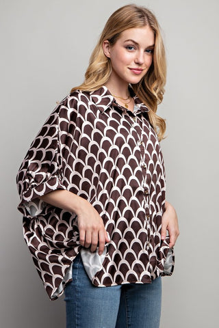 Hot Girl Geo Scallop Satin Button Down Short Sleeve Blouse