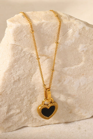 HGA Vintage Love Heart Pendant Gold Necklace In Black