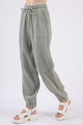 Hot Girl Washed Woven Crinkle Gauze Drawstring Cargo Pants In Sage