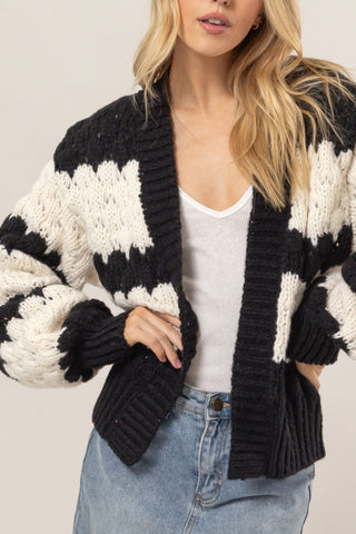 Hot Girl HYFVE Scallop Striped Open Front Cardigan