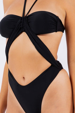 Hot Girl Dare To Bare Cutout Halter Neck One Piece Swimsuit