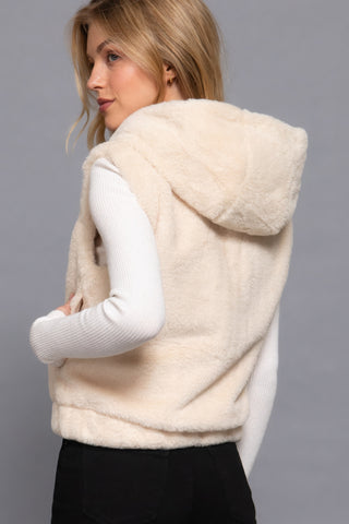 Hot Girl Frostee Faux Fur Hooded Vest In Vanilla Cream