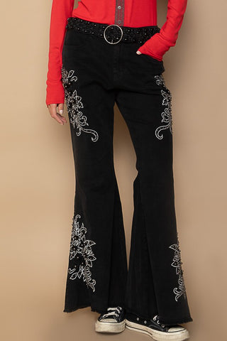 Hot Girl Raw Hem Embroidered Flare Pants In Black