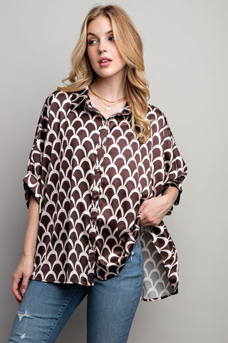 Hot Girl Geo Scallop Satin Button Down Short Sleeve Blouse