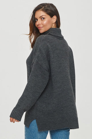 Makadamia Front Pocket Loose Fit Turtleneck Sweater