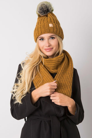 Rue Paris Pom Pom Beanie Hat And Scarf Set