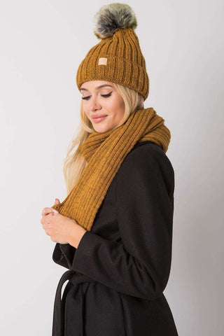 Rue Paris Pom Pom Beanie Hat And Scarf Set