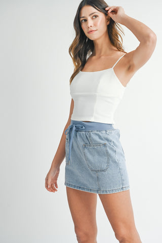 Hot Girl MABLE Strappy Back Cropped Cami In White