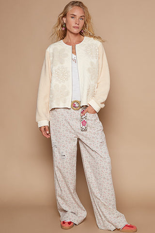 Hot Girl Floral Lace Detail Fur Sleeve Quilted Jacket In Cream