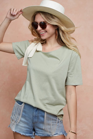 Hot Girl Tied Ribbon One Shoulder Short Sleeve T-Shirt In Sage