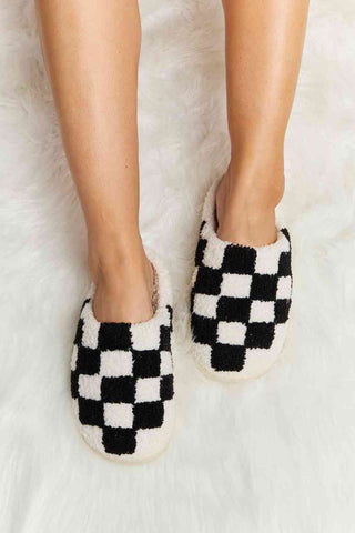 Hot Girl Checkered Print Plush Slide Slippers - Hot Girl Apparel